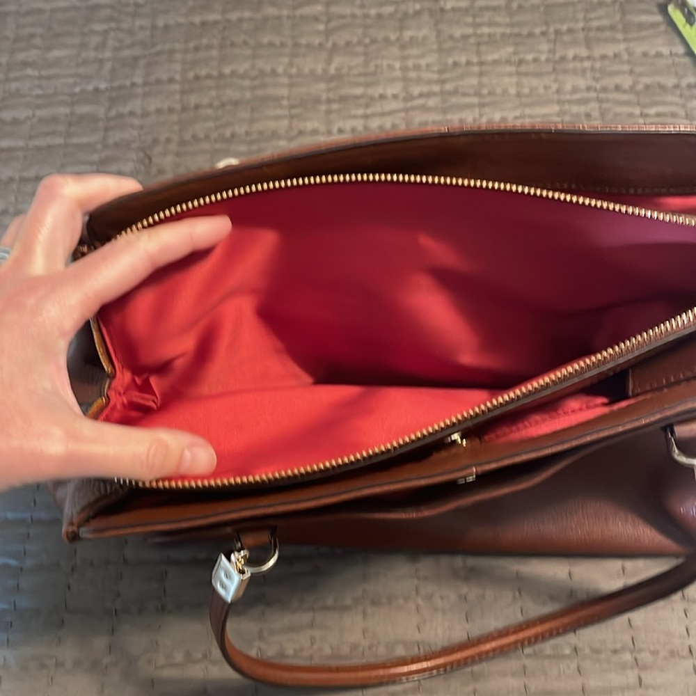 Coach authentic leather handbag - Picture 5 of 6